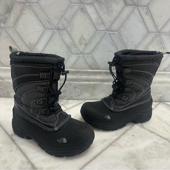 Size 3 Kids North Face Waterproof Black Snow Boots - Picture 1 of 10